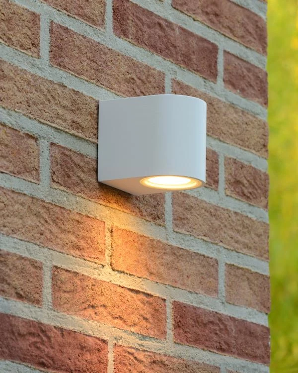 Lucide ZORA-LED - Wandstrahler / Wandleuchte Innen/Außen - LED Dim. - GU10 - 1x5W 3000K - IP44 - Weiß - Atmosphäre 1